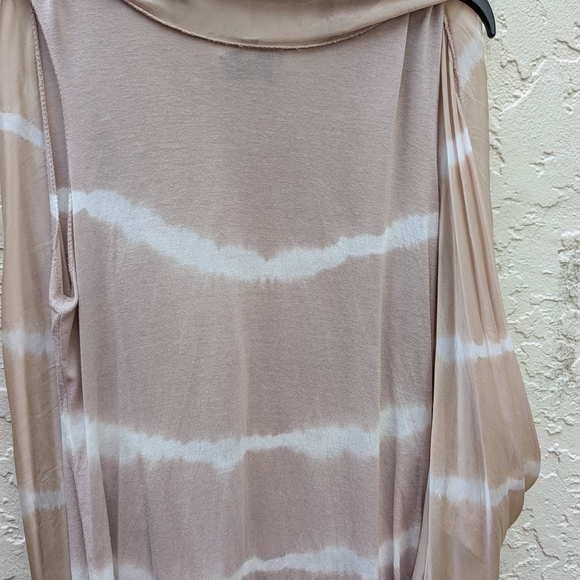 Bella France Top Sheer with Underlay Beige White Mid-Sleeve - Picture 7 of 15